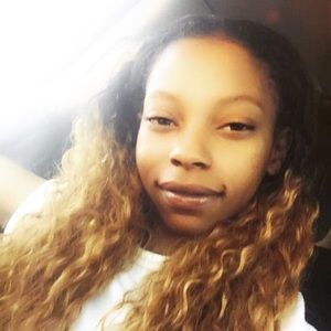 Meet your Posher, Carnisha